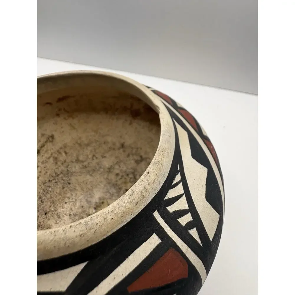 Vintage Hopi Native American Pottery 4 1/4”Diameter Signed As is READ